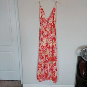 Azura Floral Maxi Dress Size Meduim
